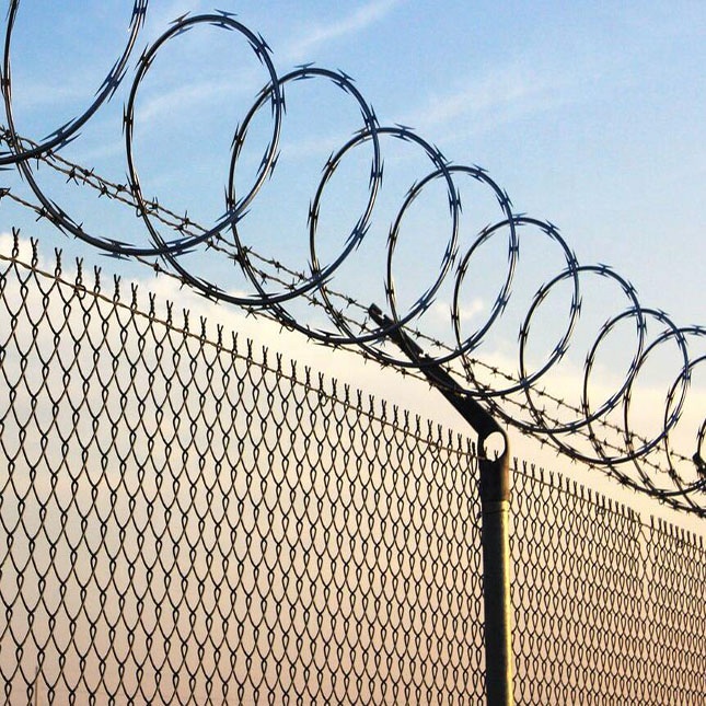 Високо безбедносна ограда со бодликава жица за комерцијална ограда