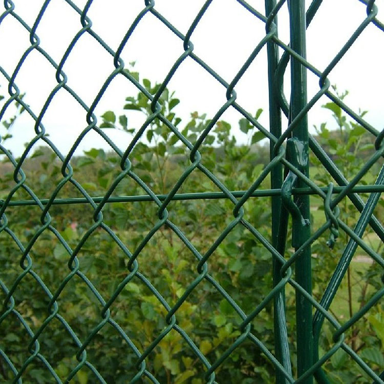 Zielone powlekane ogrodzenie boiska sportowego ogrodzenie ogniwa łańcucha do ogrodzenia z siatki diamentowej stadionu